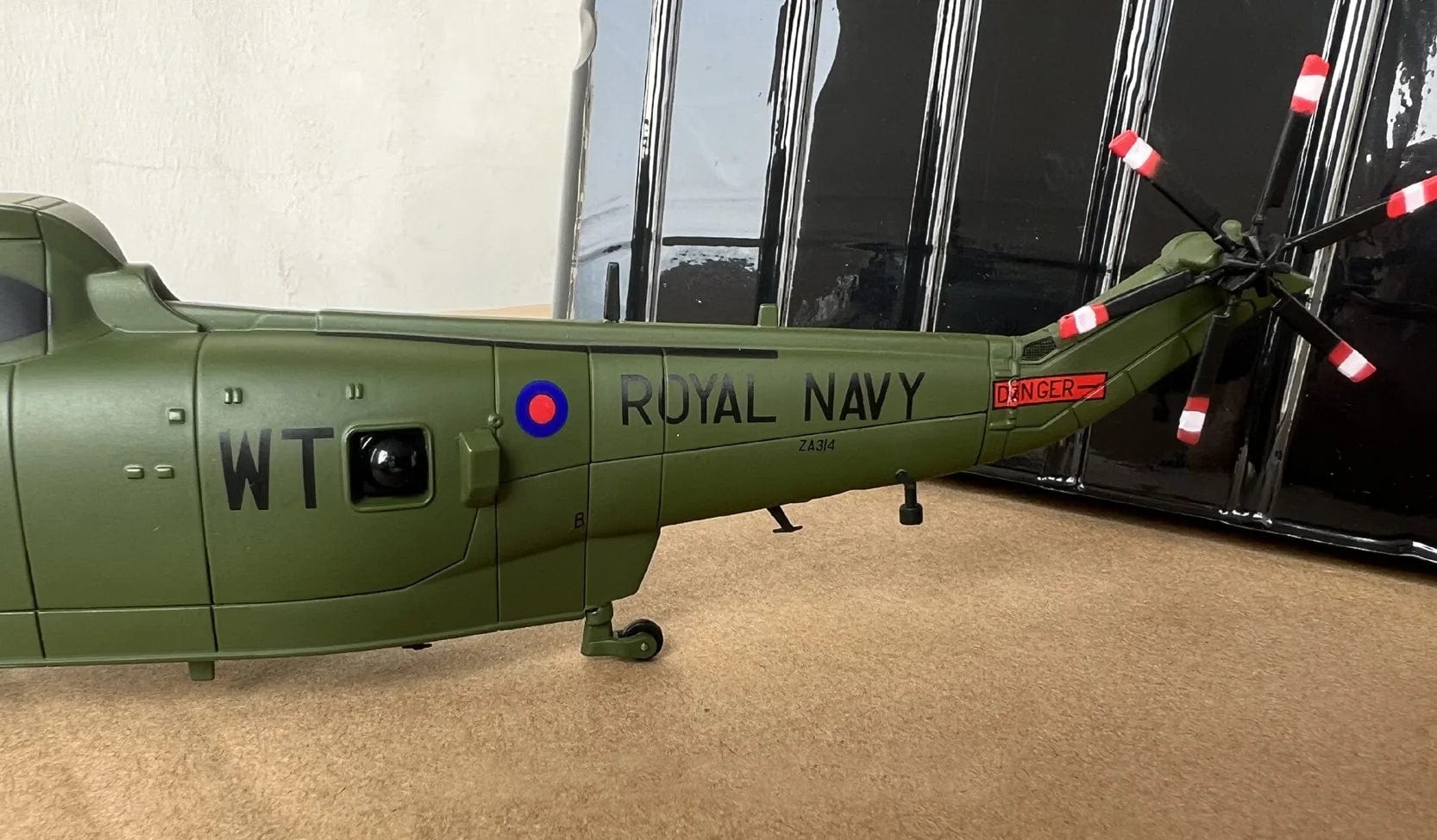 Royal Navy HC-4 WS-61 Sea King - Scale 1:72