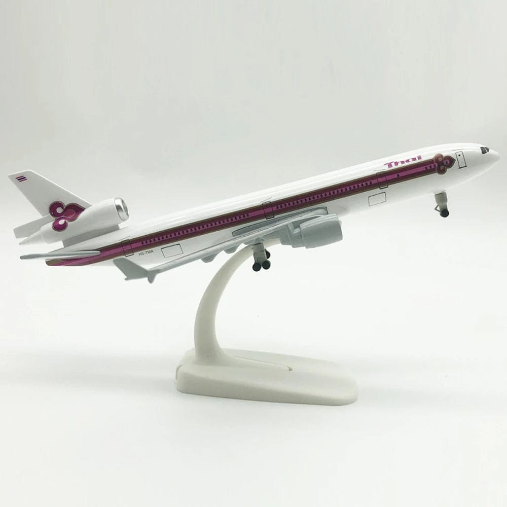 THAI - Mcdonnell Douglas Md-11 - Scale 1:400 - 20cm - 7.8in