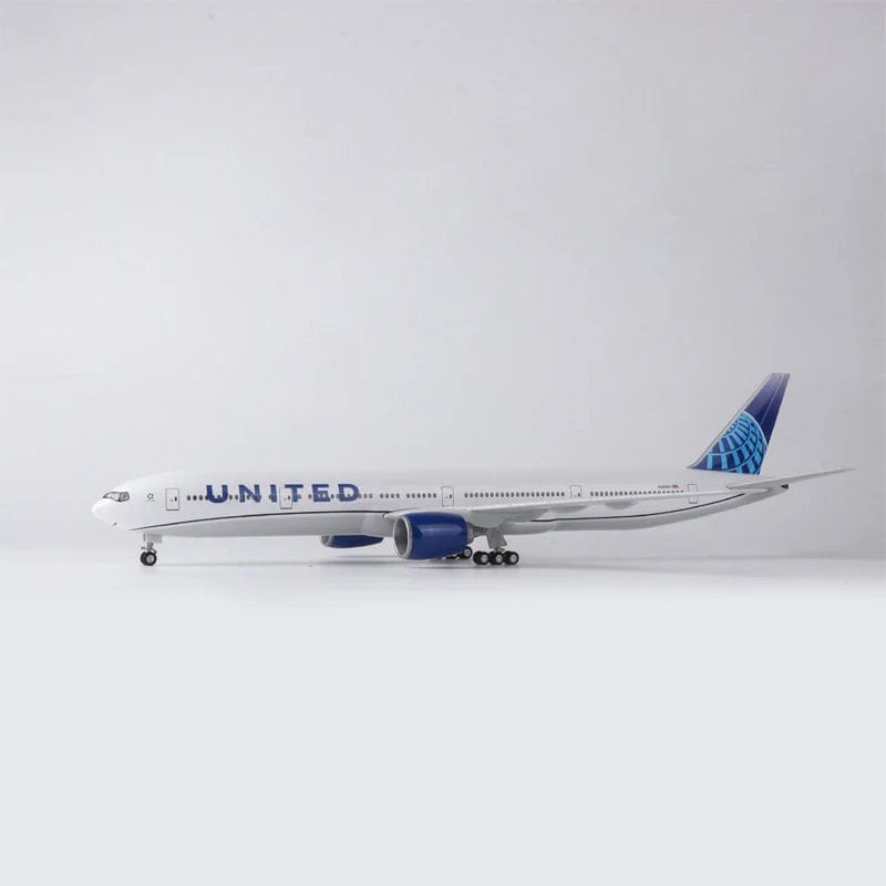 B777 United - Scale 1/157 - 47cm - 18.5 in - Airplane Model