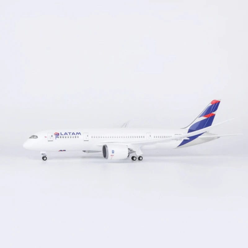 Boeing 787 LATAM | Escala 1:130 | 43 cm / 16,9" - Image 15