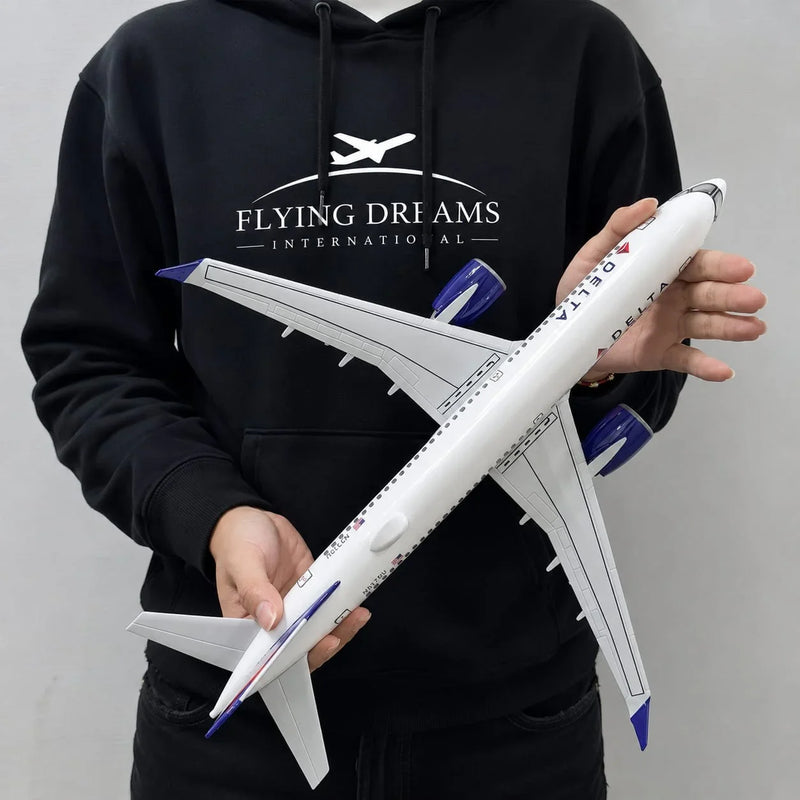 Delta Air Lines Airbus A220-300 1:100 – 38.7 cm / 15.2 in – LED Lights - Image 9