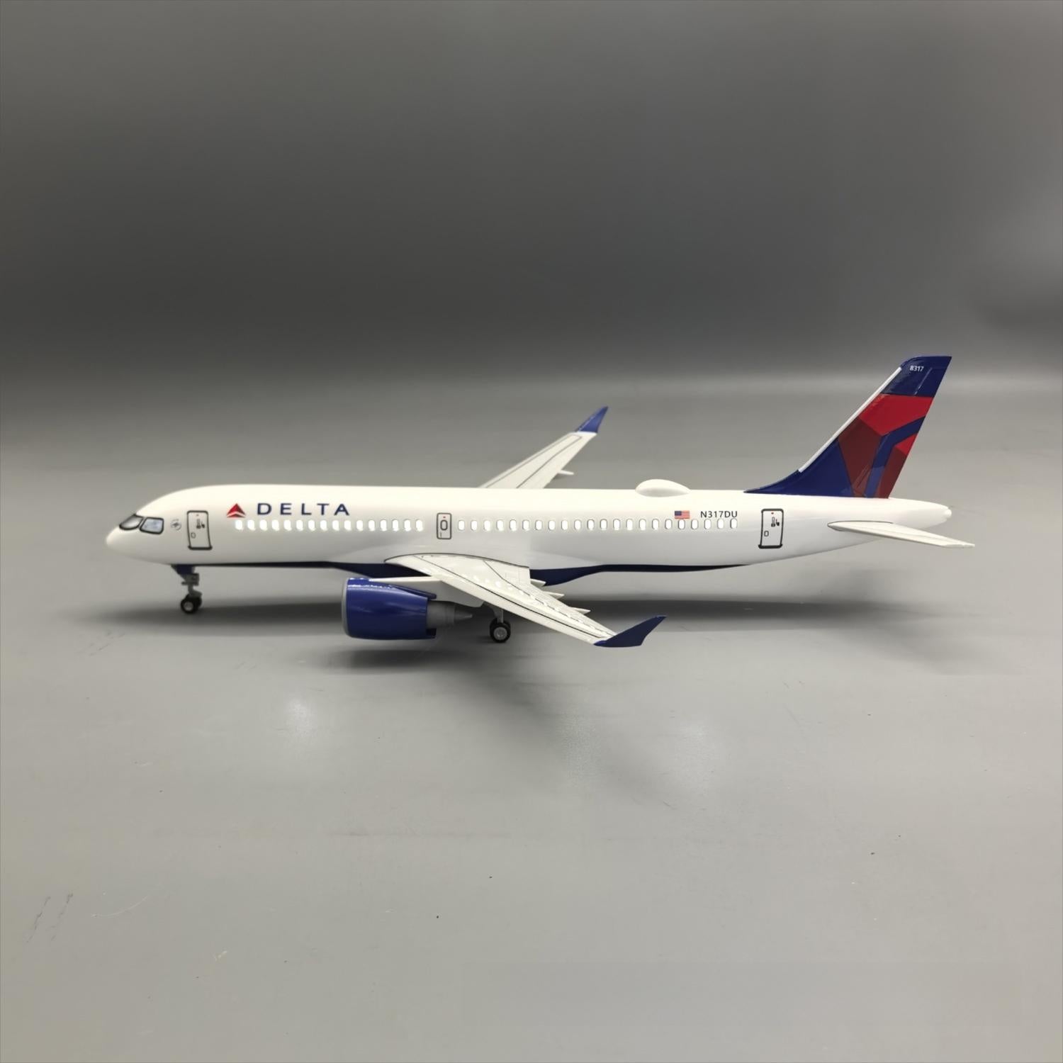 Delta Air Lines Airbus A220-300 1:100 – 38.7 cm / 15.2 in – LED Lights