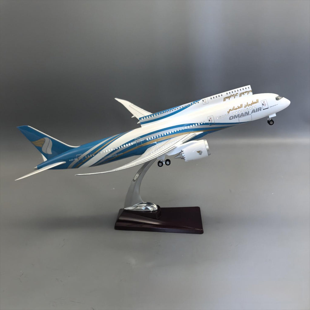 Oman Air Boeing 787-9 Dreamliner – 42 cm / 16.5 in – Openable Hatch Cover LED Display Model