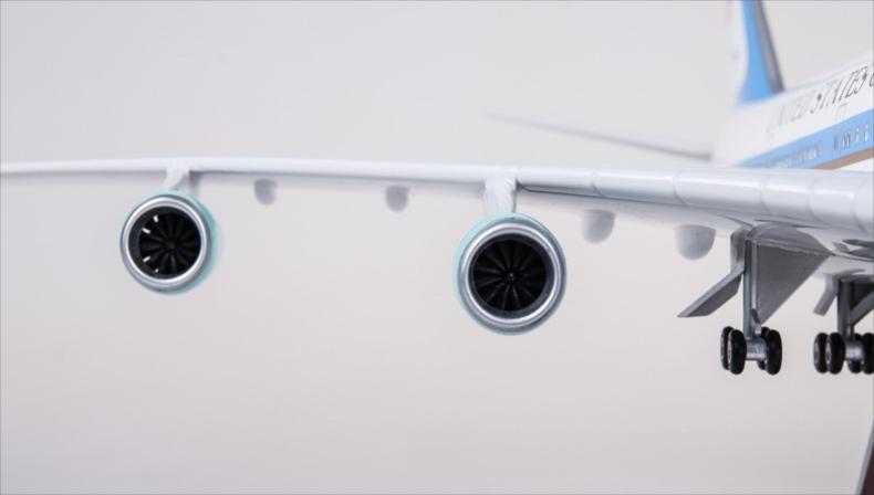 US Air Force One Boeing 747 1:190 – 37 cm / 14.6 in – LED Lights - Gallery 8