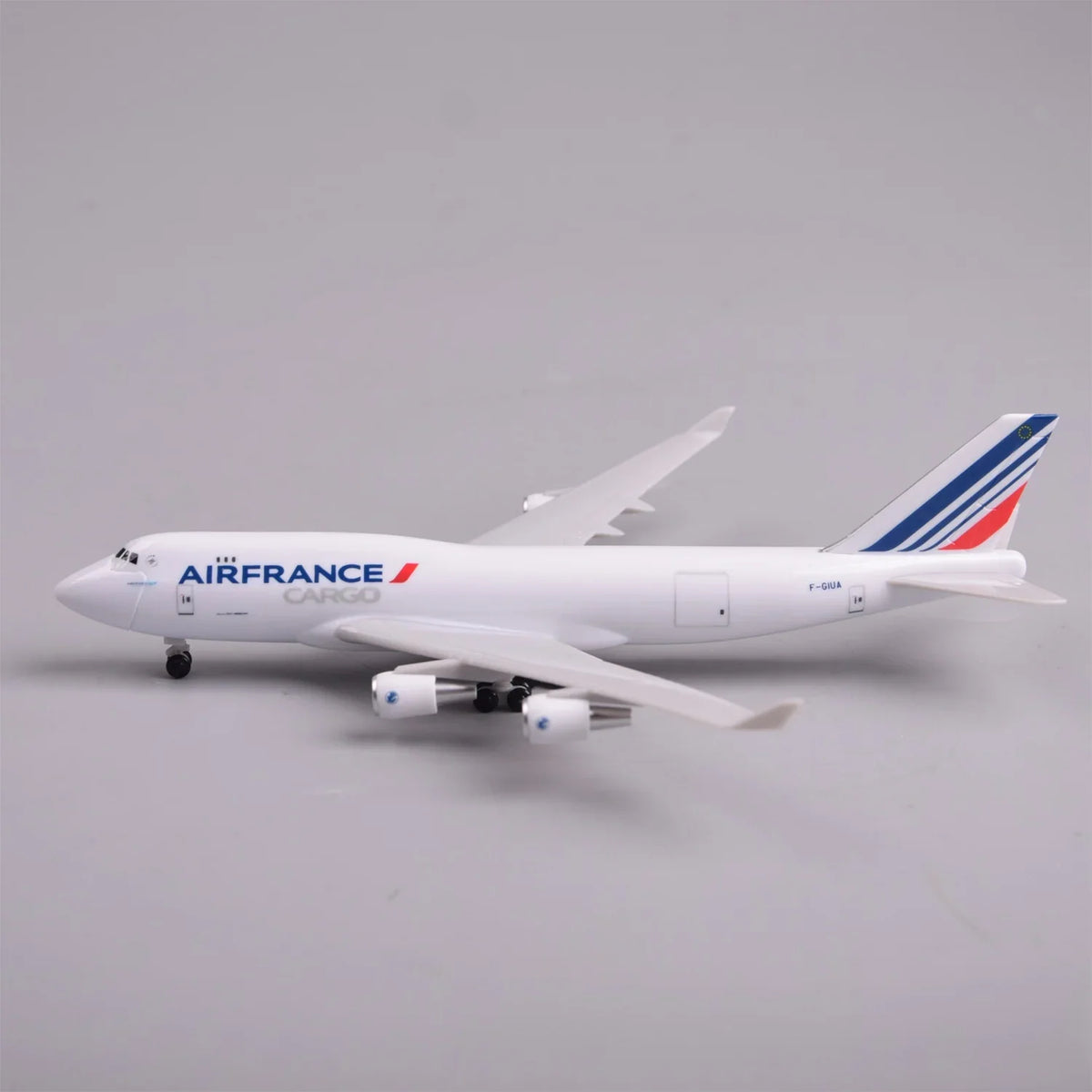 Side profile of the Air France Cargo 747-400 scale model with the tricolor tail