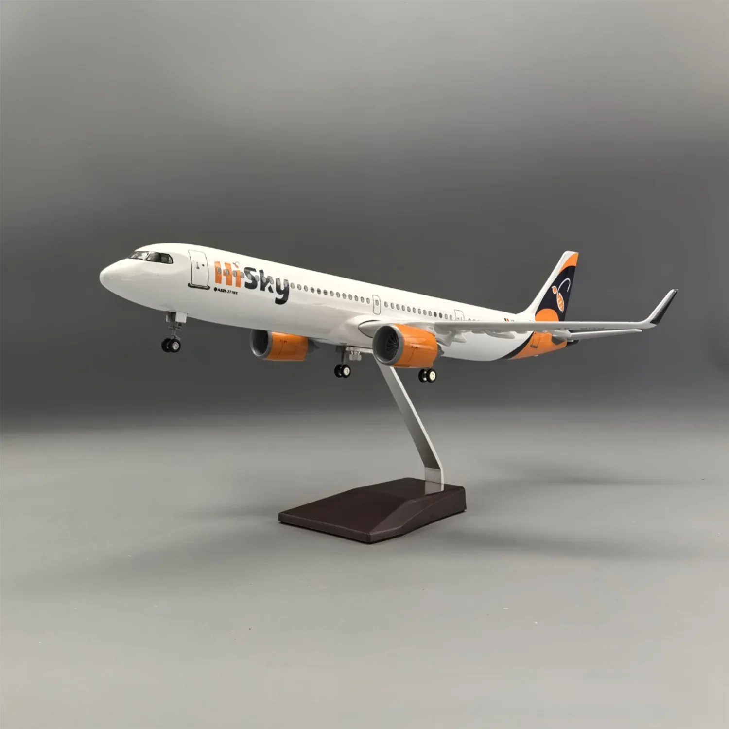A321NEO HI SKY - SCALE 1/100 - 44CM - 18.5 IN - AIRPLANE MODEL - Gallery 4