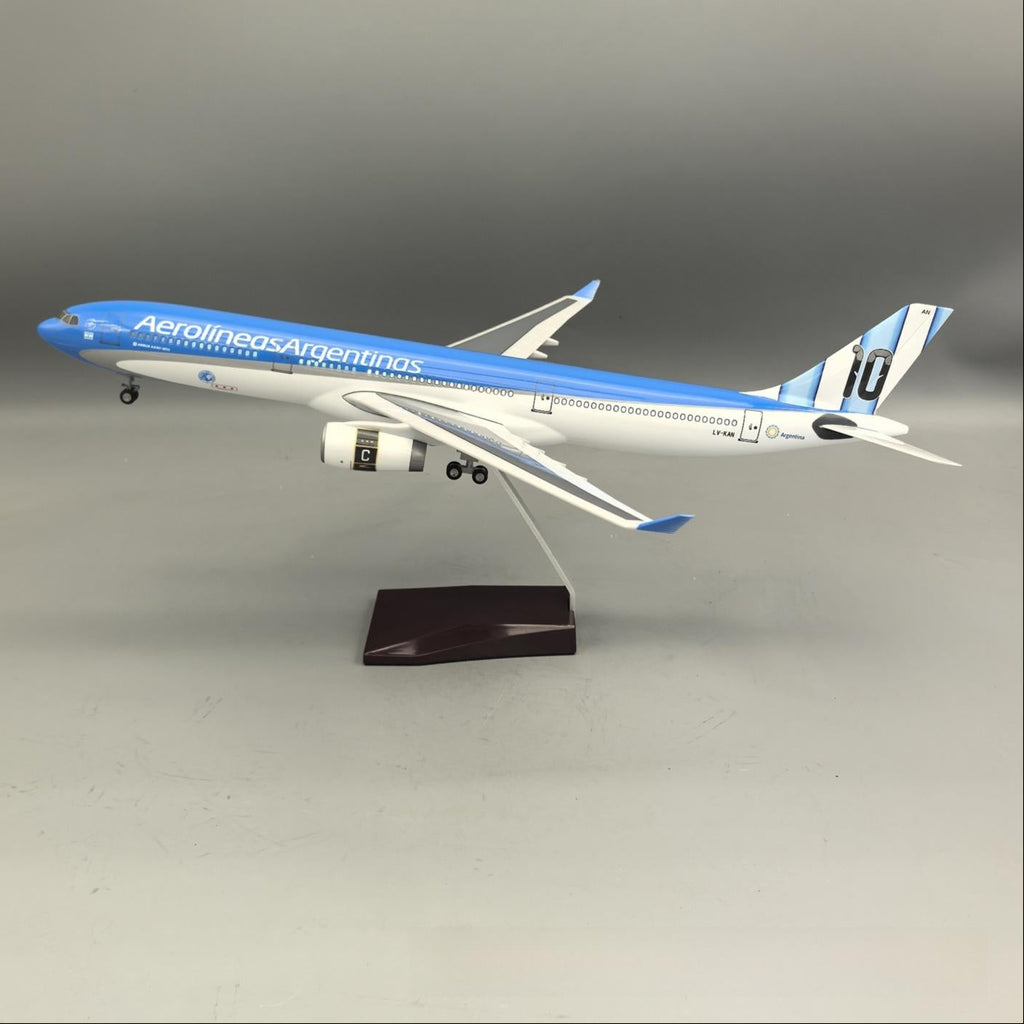Aerolíneas Argentinas Airbus A330-200 "Messi No. 10 World Cup" – 47 cm / 18.5 in – Voice-Activated LED Display Model