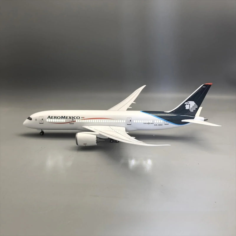 Aeromexico Boeing 787-8 Dreamliner 1:130 – 43 cm / 16.9 in – LED Lights - Image 3