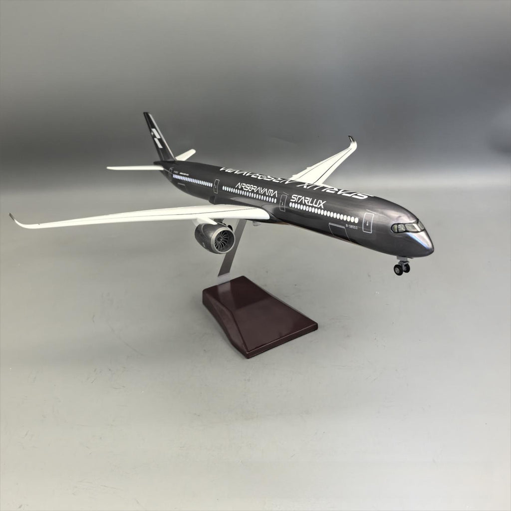 STARLUX Airlines Airbus A350-1000 "Empty Mountain Silver" Airplane Model — 1:157 Scale | 47cm / 18.5"