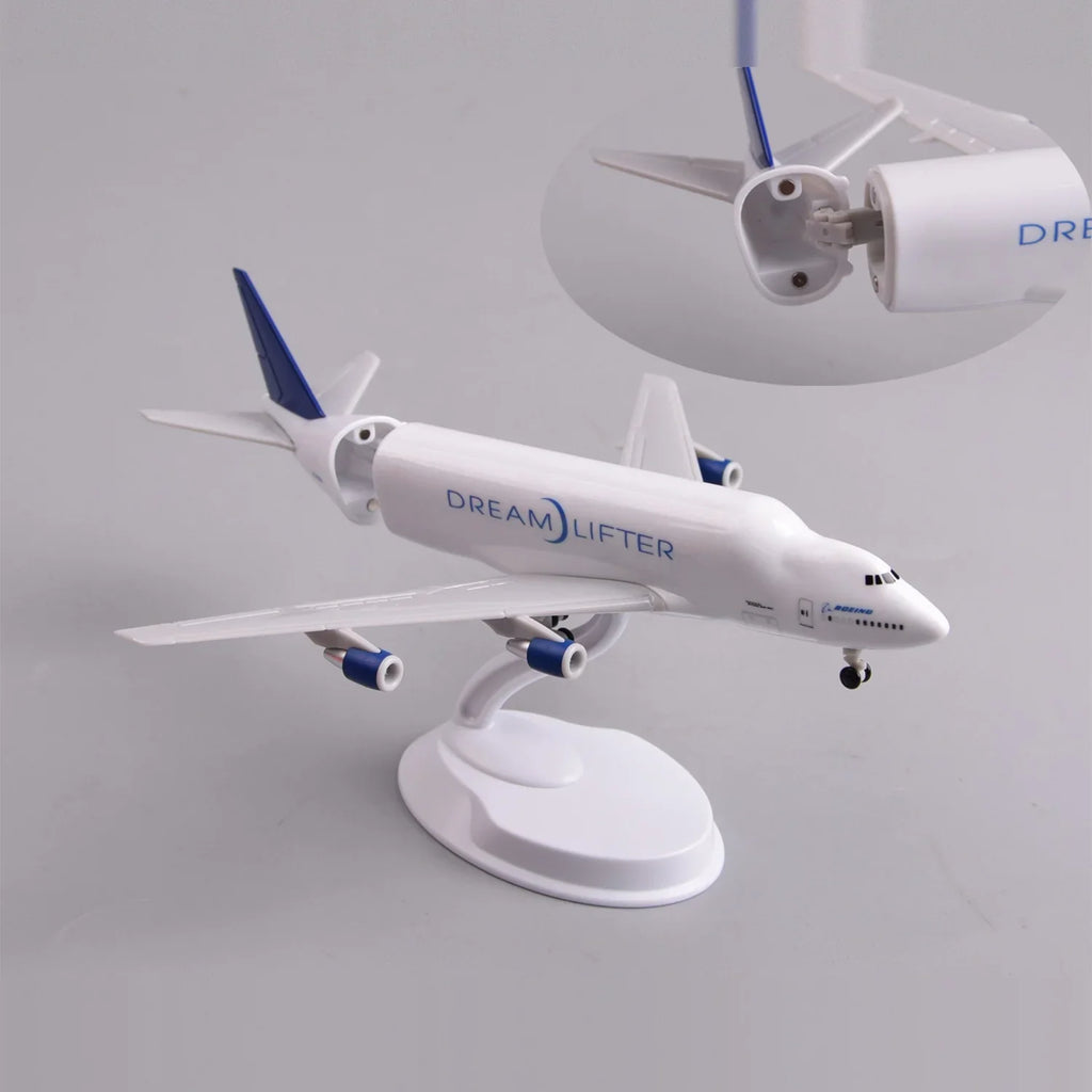 Boeing Dreamlifter model with an inset close-up of the opening tail section