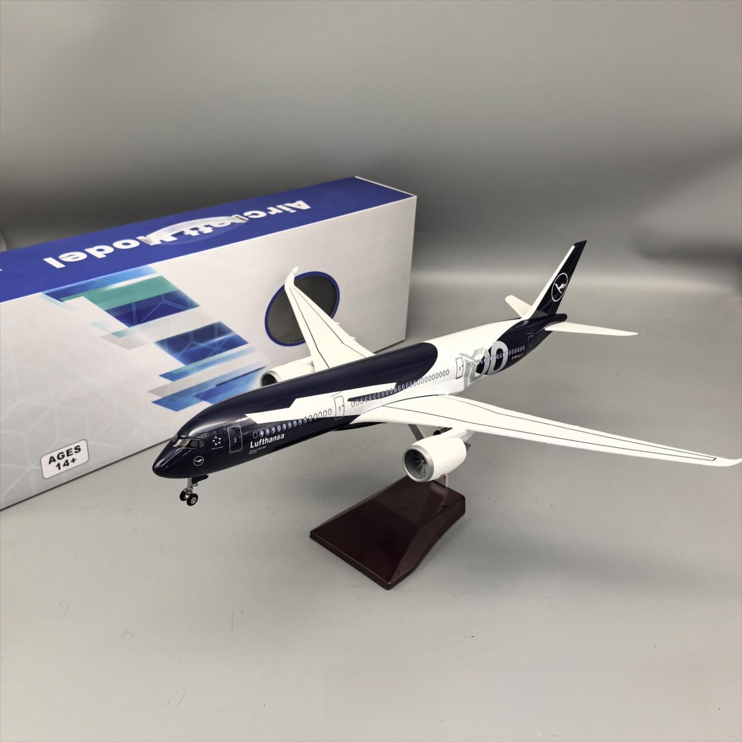 Lufthansa Airbus A350-900 "Centennial 1926–2026" – 47 cm / 18.5 in – Voice-Activated LED Display Model