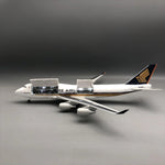 Singapore Airlines Boeing 747-400 1:150 – 47 cm / 18.5 in – Interior de Cabina Abrible y Luces LED - Thumbnail 2