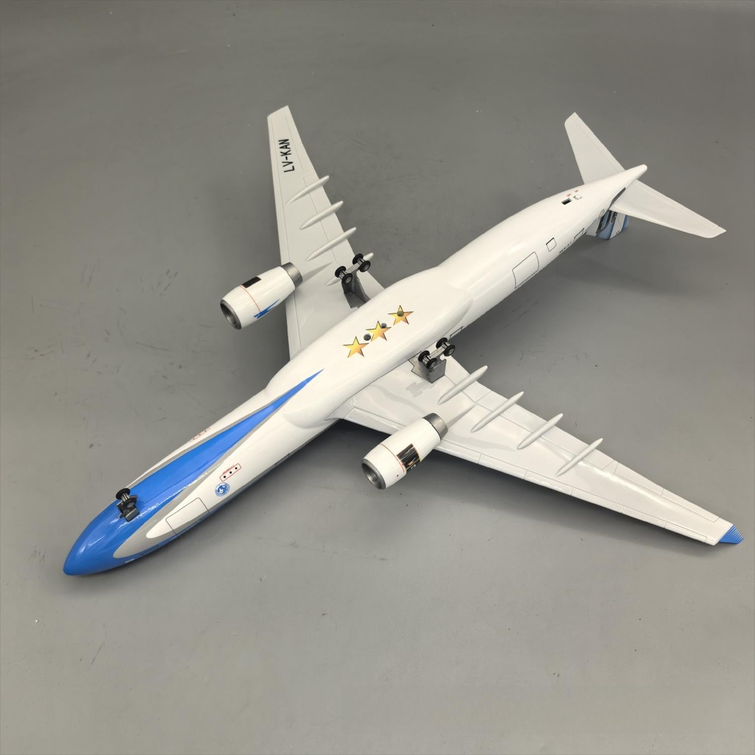 Aerolíneas Argentinas Airbus A330-200 "Messi No. 10 World Cup" – 47 cm / 18.5 in – Voice-Activated LED Display Model