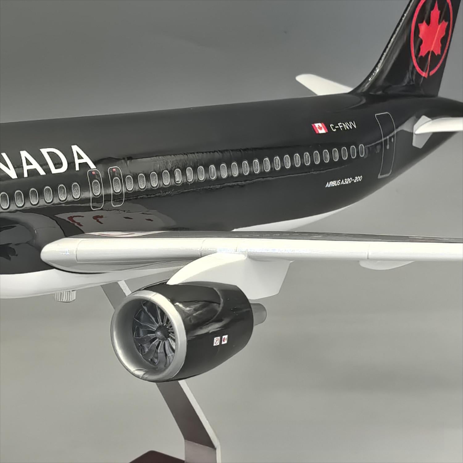 Air Canada Airbus A320-200 1:80 – 47 cm / 18.5 in – LED Lights