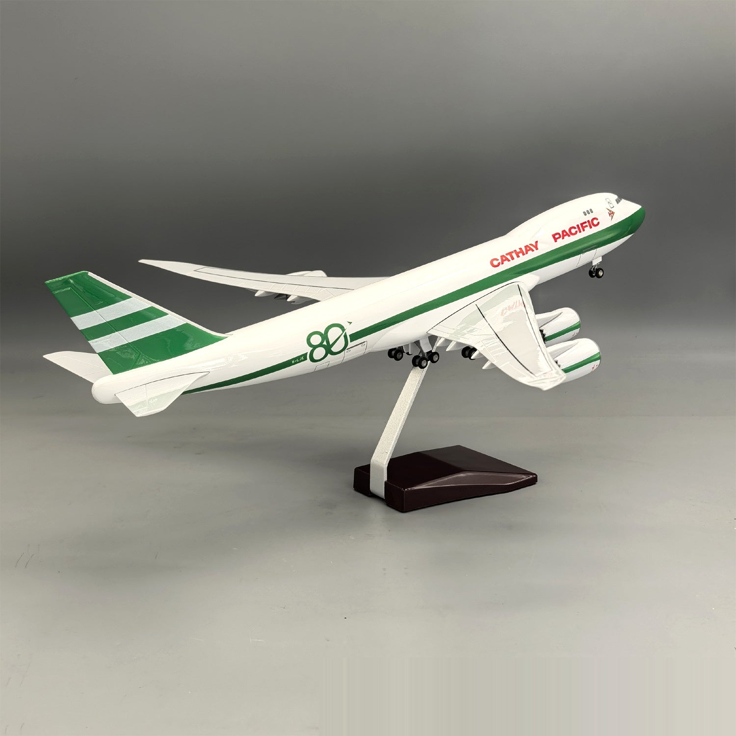 Cathay Cargo 80th Anniversary Boeing 747-8F 1:160 – 47 cm / 18.5 in – Limited Edition