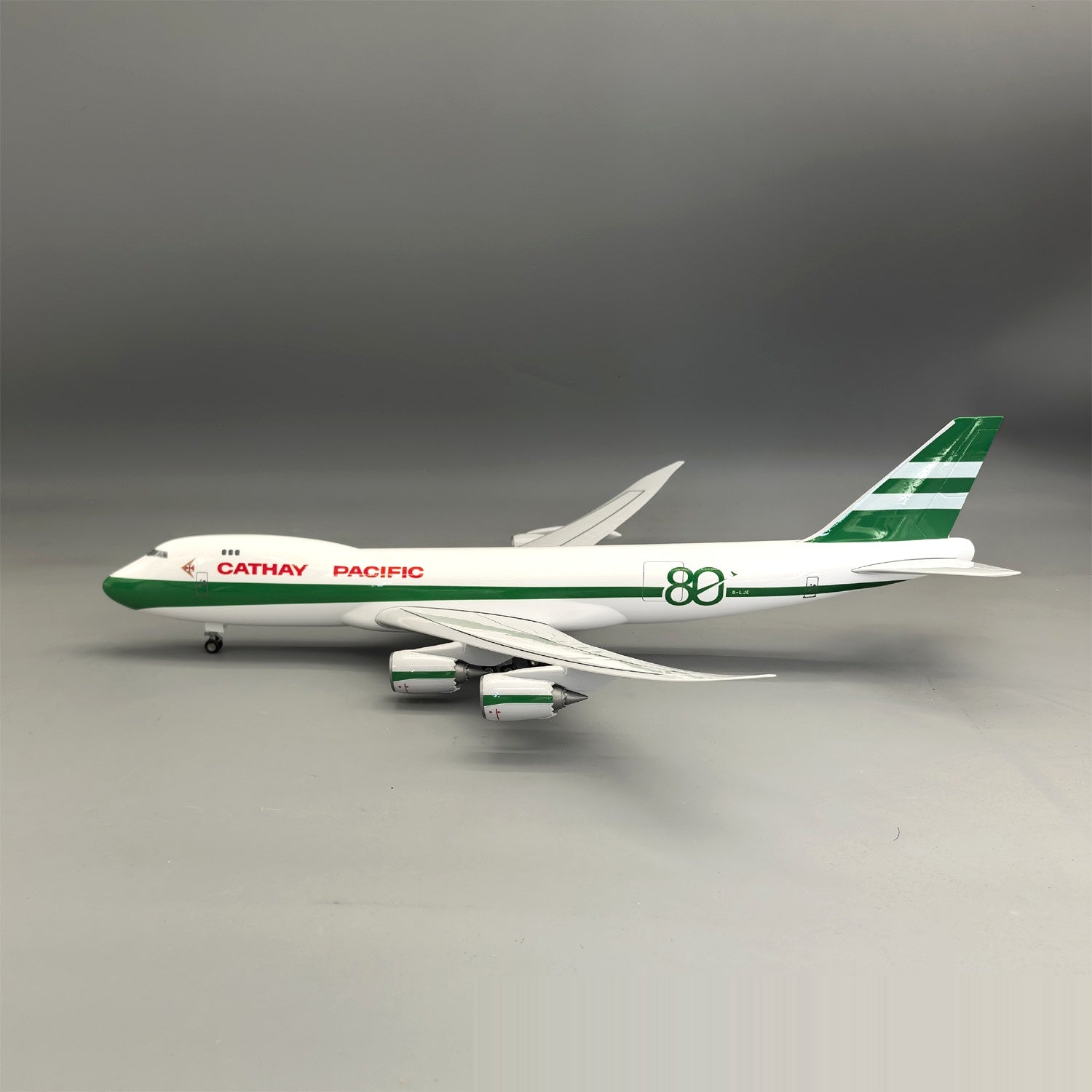 Cathay Cargo 80th Anniversary Boeing 747-8F 1:160 – 47 cm / 18.5 in – Limited Edition