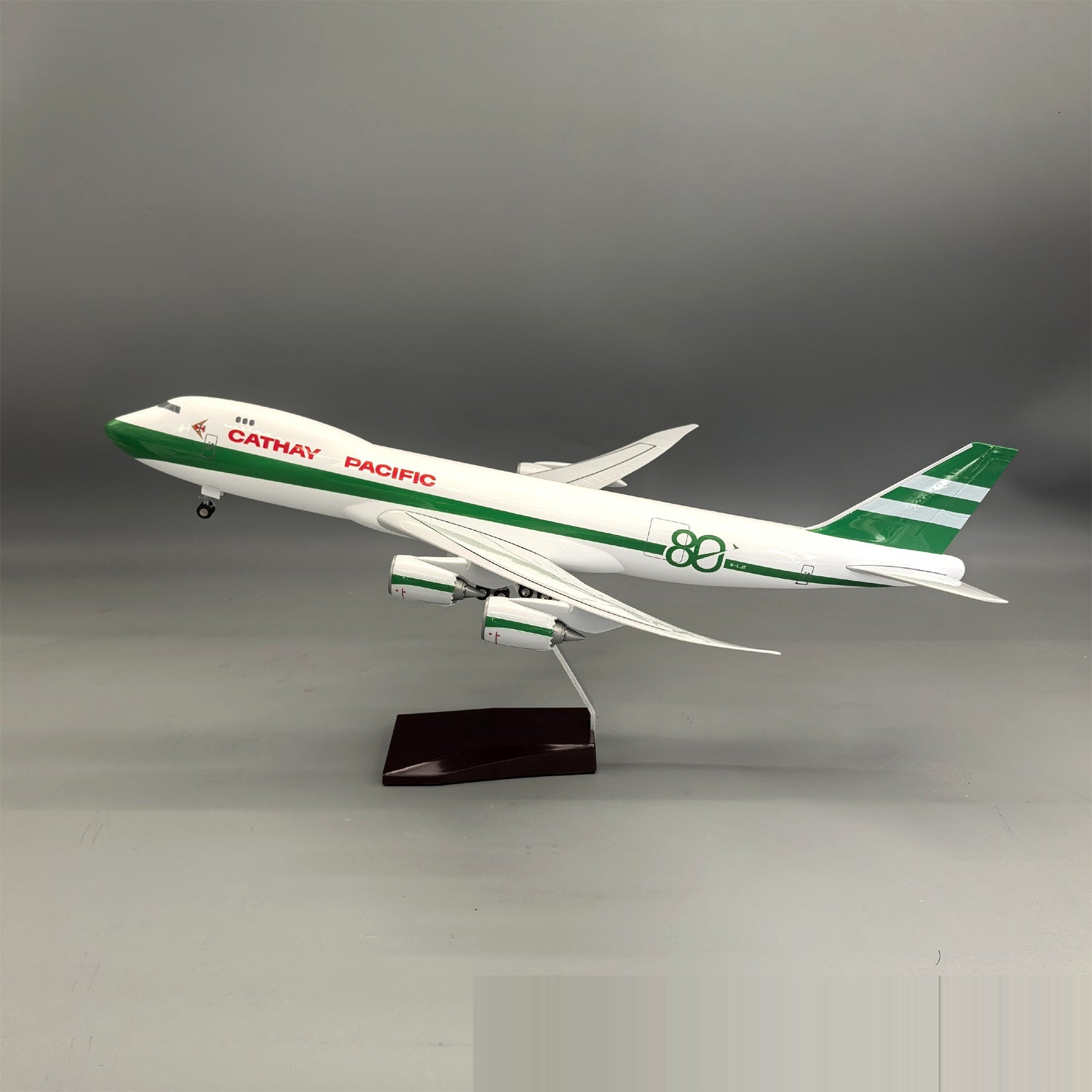 Cathay Cargo 80th Anniversary Boeing 747-8F 1:160 – 47 cm / 18.5 in – Limited Edition