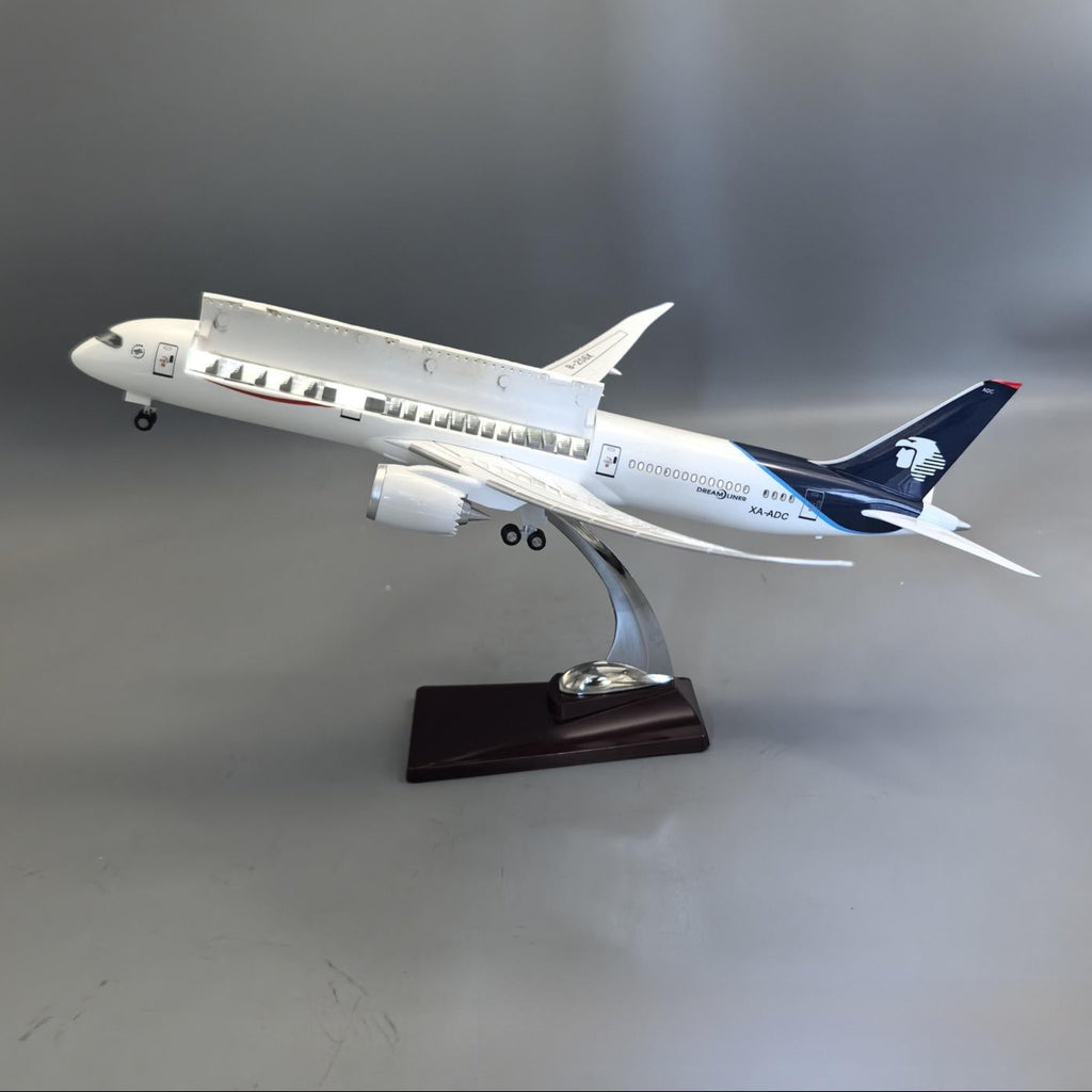 Aeroméxico Boeing 787-9 Dreamliner – 42 cm / 16.5 in – Openable Hatch Cover LED Display Model