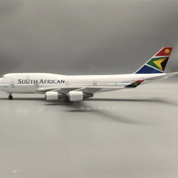 Sudafricano - Escala 1/157 - L: 47cm - Secondary