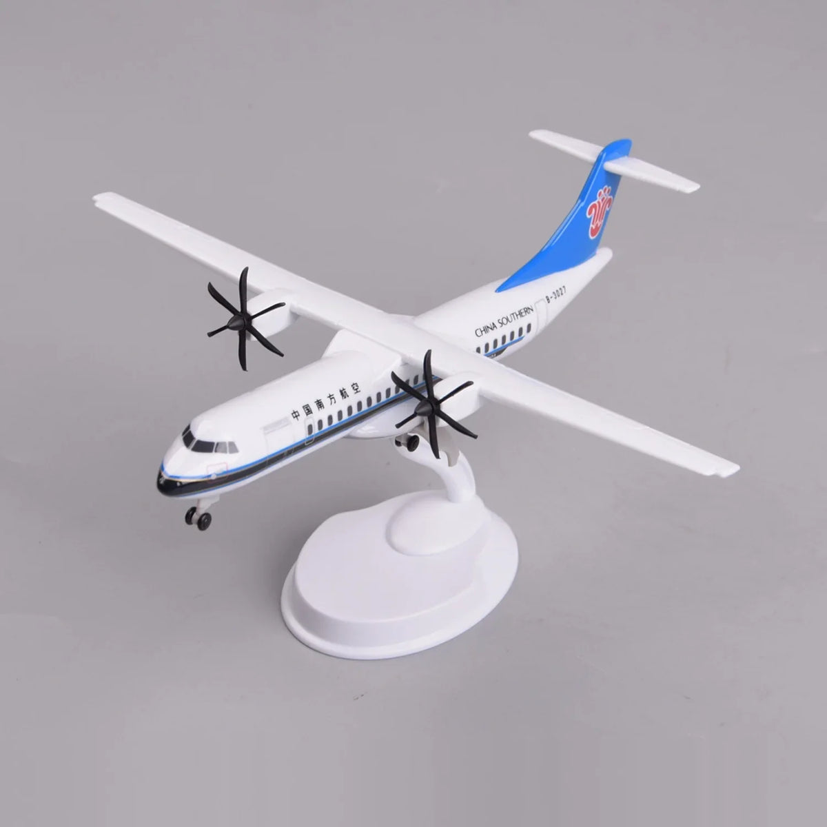 Front three-quarter view of the China Southern ATR 72-600 turboprop model on its display stand