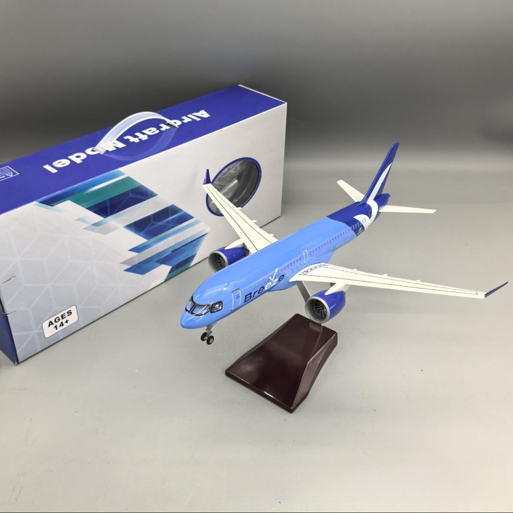 Breeze Airways Airbus A220-300 1:100 – 38.7 cm / 15.2 in – LED Lights