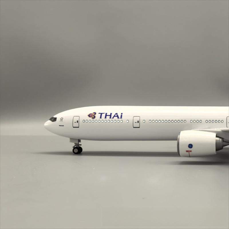 B777 THAI  - SCALE 1/157 - 47CM -18.5IN