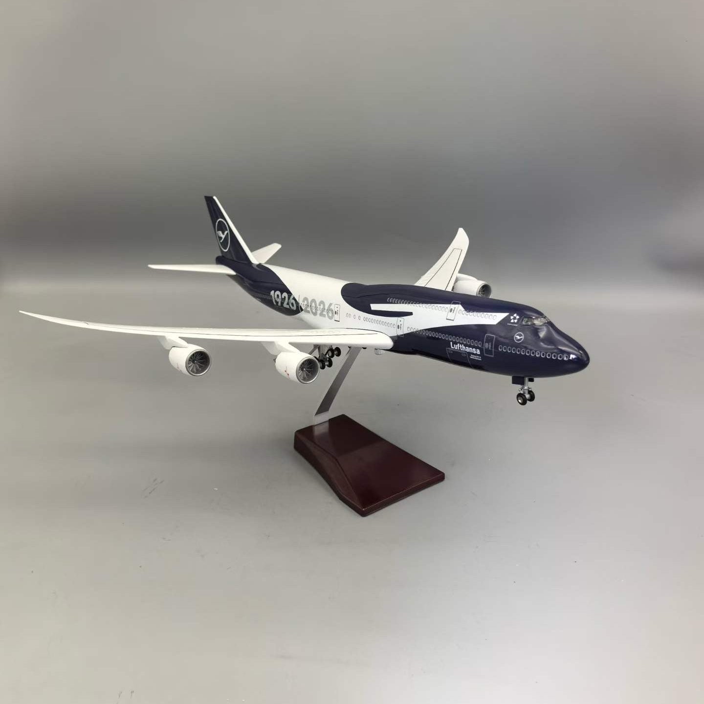 Boeing 747-8 Lufthansa 100 Years Commemorative – 1:150 Scale Model