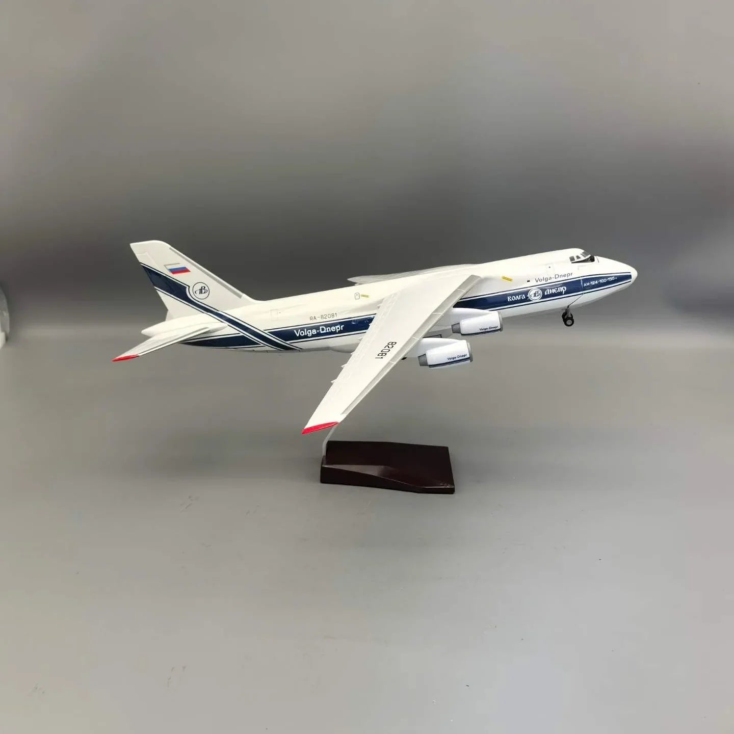 Antonov An-124 Volga-Dnepr Heavy Cargo – 1:165 Scale Model - Gallery 6