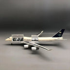 Saudia Airlines Boeing 747-400 1:150 – 47 cm / 18.5 in – Opening Cabin Interior & LED Lights