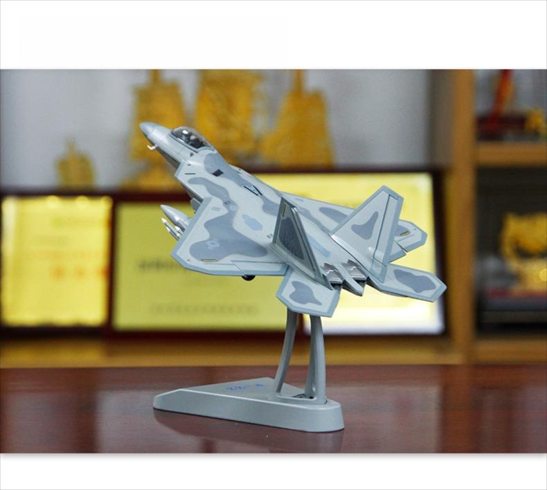 U.S. Air Force F-22 Raptor 1:72 – 26.5 cm / 10.4 in – Premium Diecast Alloy & ABS Stealth Fighter Model