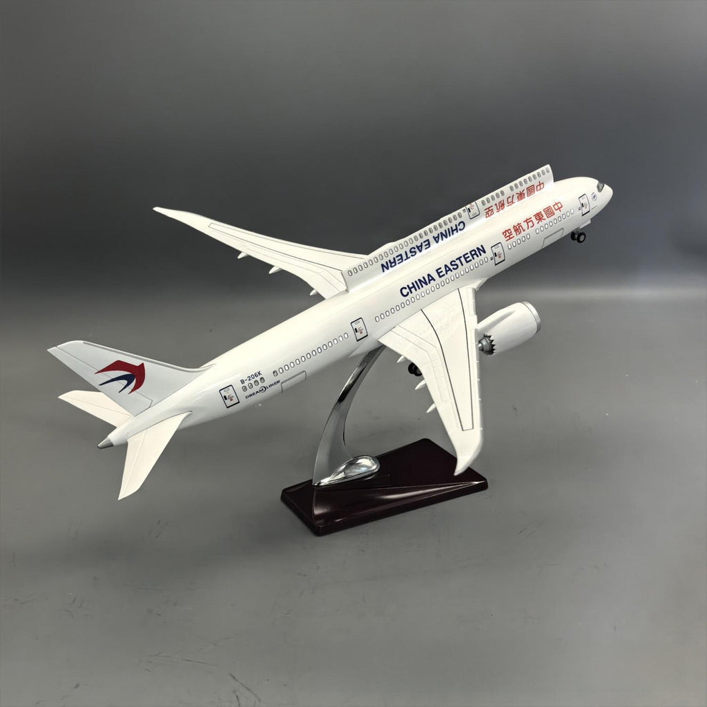 China Eastern Airlines Boeing 787-9 Dreamliner – 42 cm / 16.5 in – Opening Cabin Interior