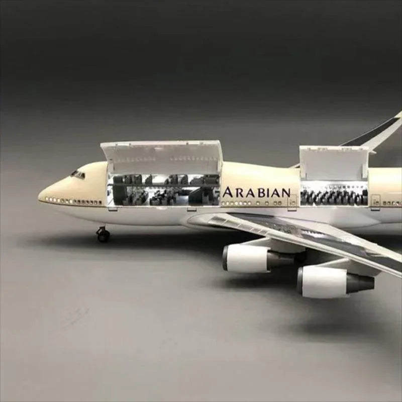 Saudia Airlines Boeing 747-400 1:150 – 47 cm / 18.5 in – Interior de cabina abrible y luces LED - Gallery 3