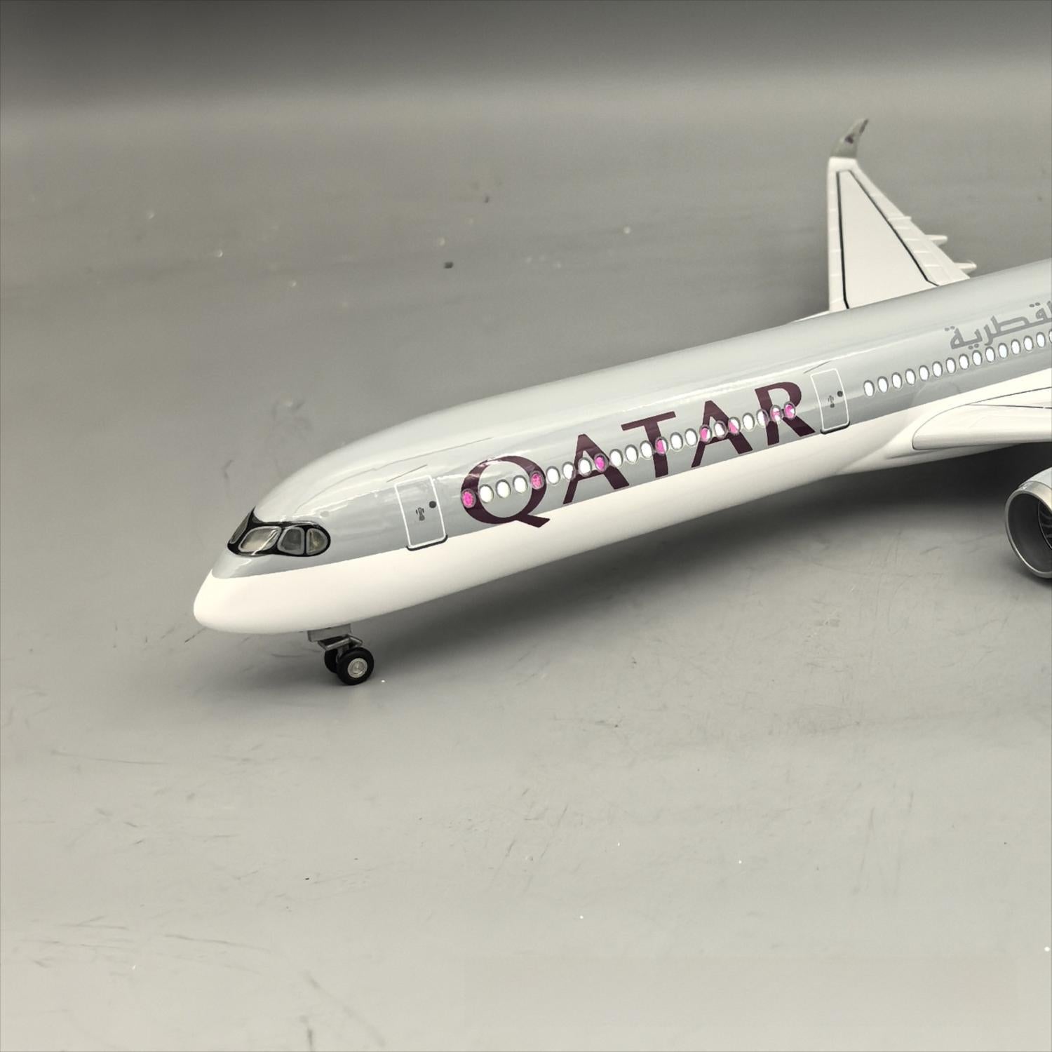 Qatar Airways Airbus A350-1000 Airplane Model — 1:157 Scale | 47cm / 18.5" - Gallery 6