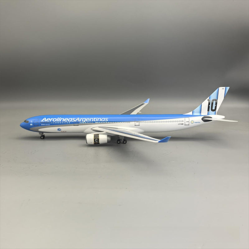 Aerolíneas Argentinas Airbus A330-200 "Messi No. 10 World Cup" – 47 cm / 18.5 in – Voice-Activated LED Display Model - Image 3