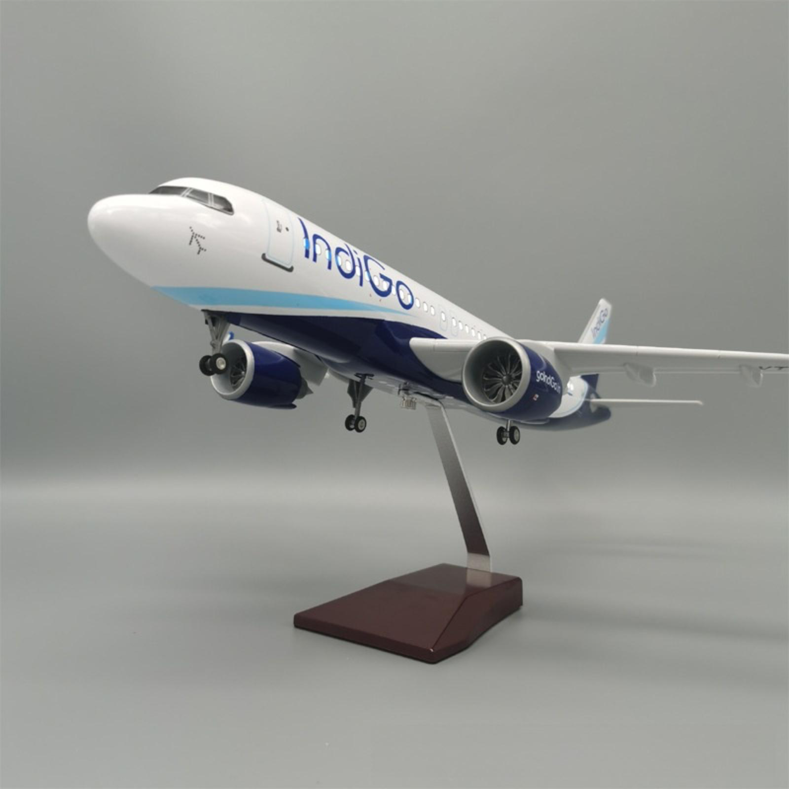 A320 Neo Indigo – 1:80 Scale (47cm / 18.5in)