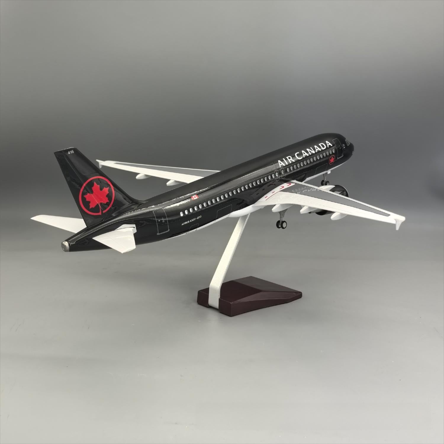 Air Canada Airbus A320-200 1:80 – 47 cm / 18.5 in – LED Lights