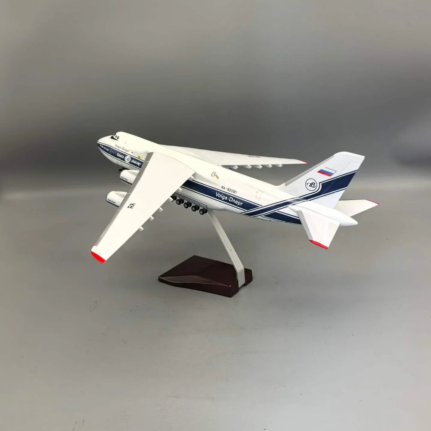Antonov An-124 Volga-Dnepr Heavy Cargo – 1:165 Scale Model - Gallery 7