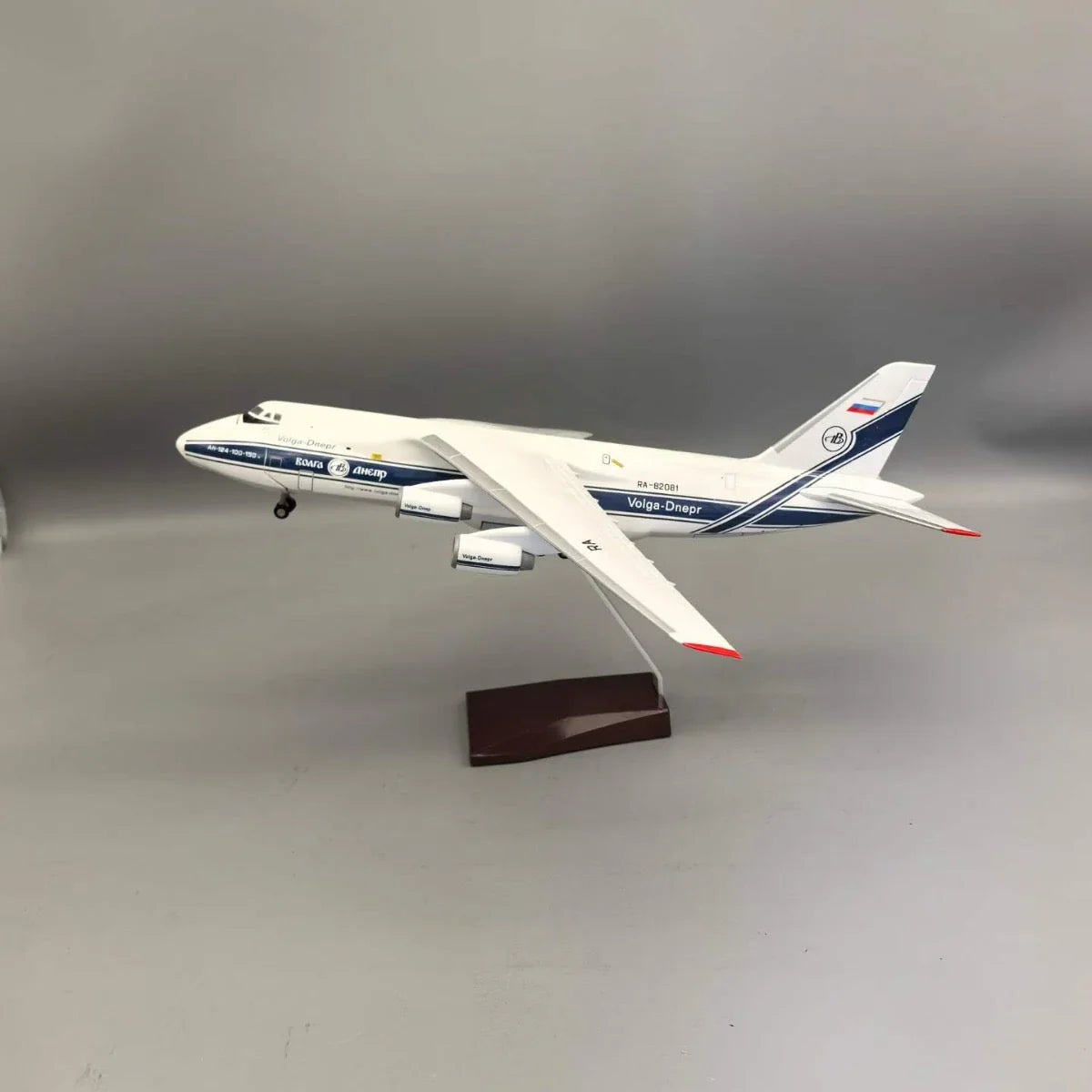 Antonov An-124 Volga-Dnepr Heavy Cargo – 1:165 Scale Model - Gallery 9