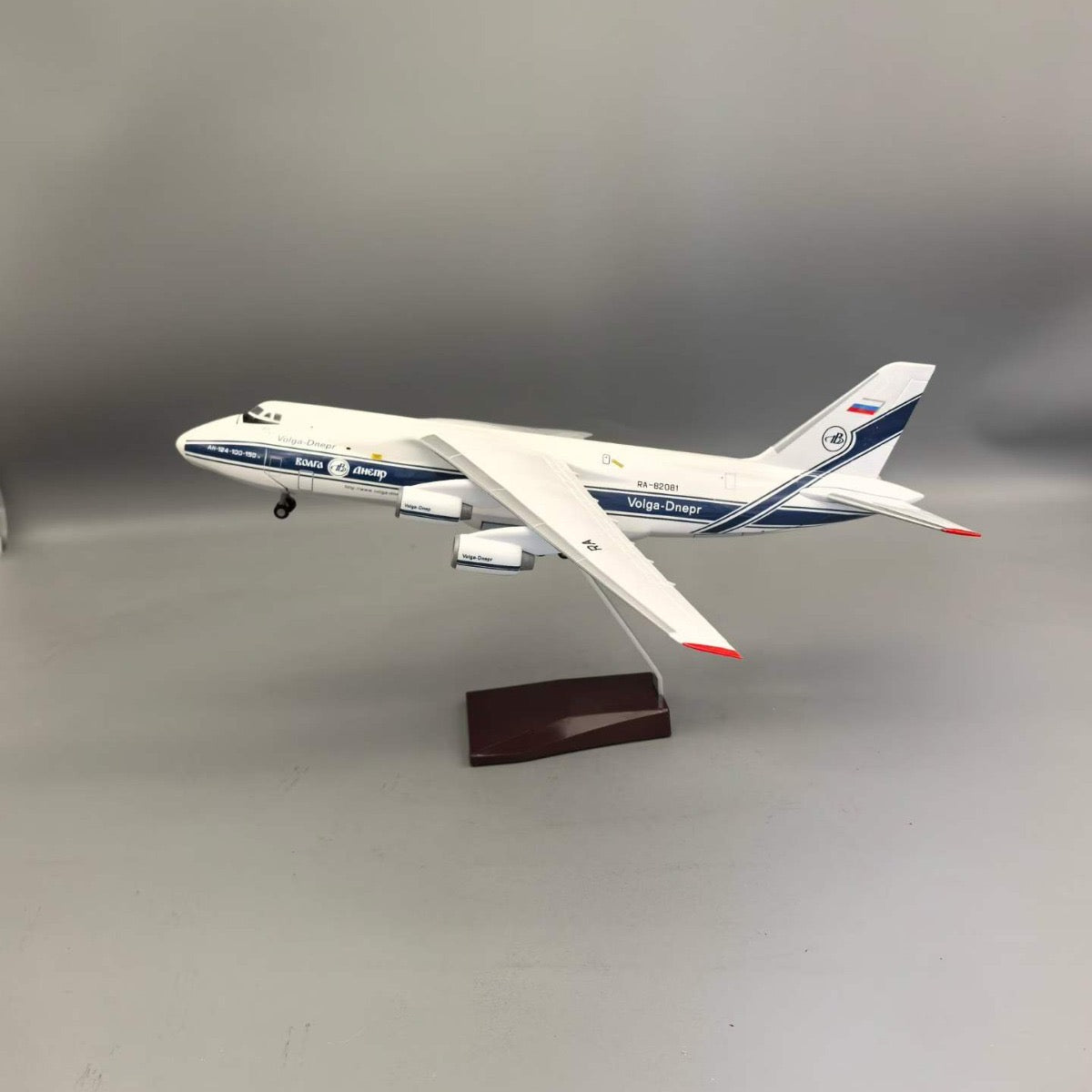 Antonov An-124 Volga-Dnepr Heavy Cargo – 1:165 Scale Model