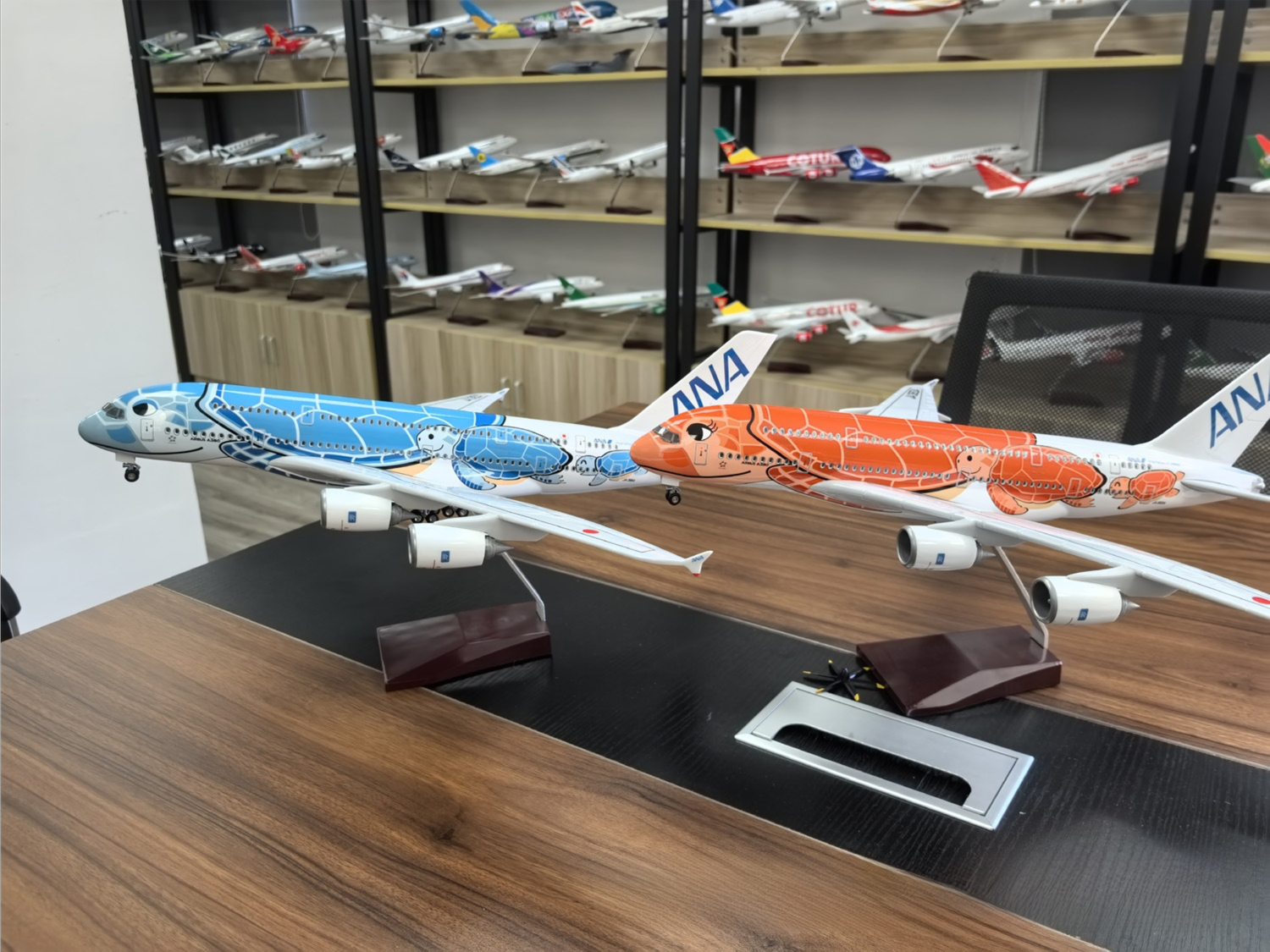 A380 ANA BLUE TURTLE - SCALE 1/160 - 47CM - 18,5 IN - AIRPLANE MODEL