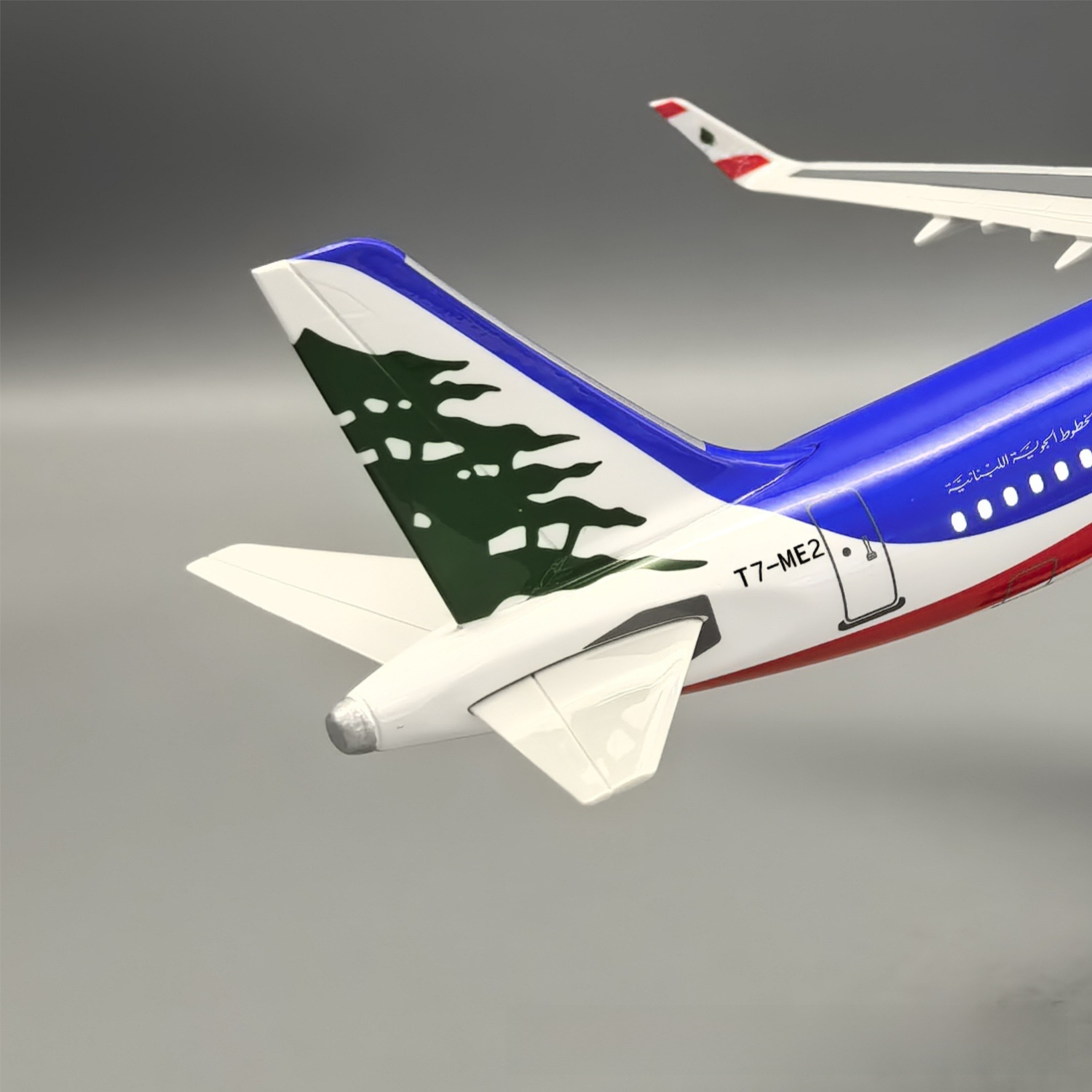 A321NEO MIDDLE EAST AIRLINES - SCALE 1/100 - 44CM - 18.5 IN - AIRPLANE MODEL