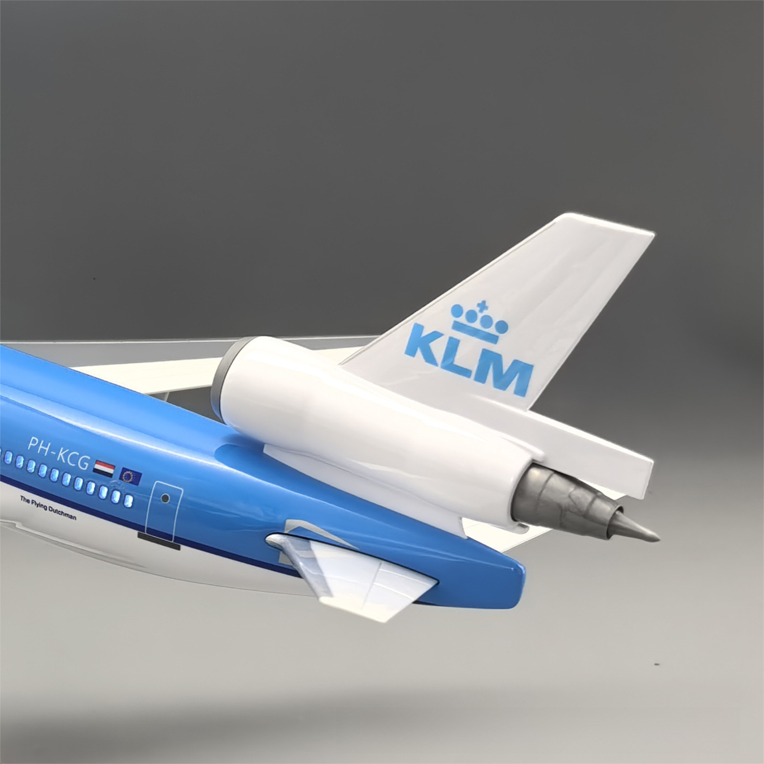 KLM MD-11 McDonnell Douglas – Scale 1:130 – 47 cm – ABS Resin – Optional LED Lights