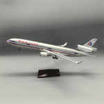 MD-11 American Airlines 1:130 – 47 cm / 18.5 in – ABS Resin – Optional LED Lights - Thumbnail 15