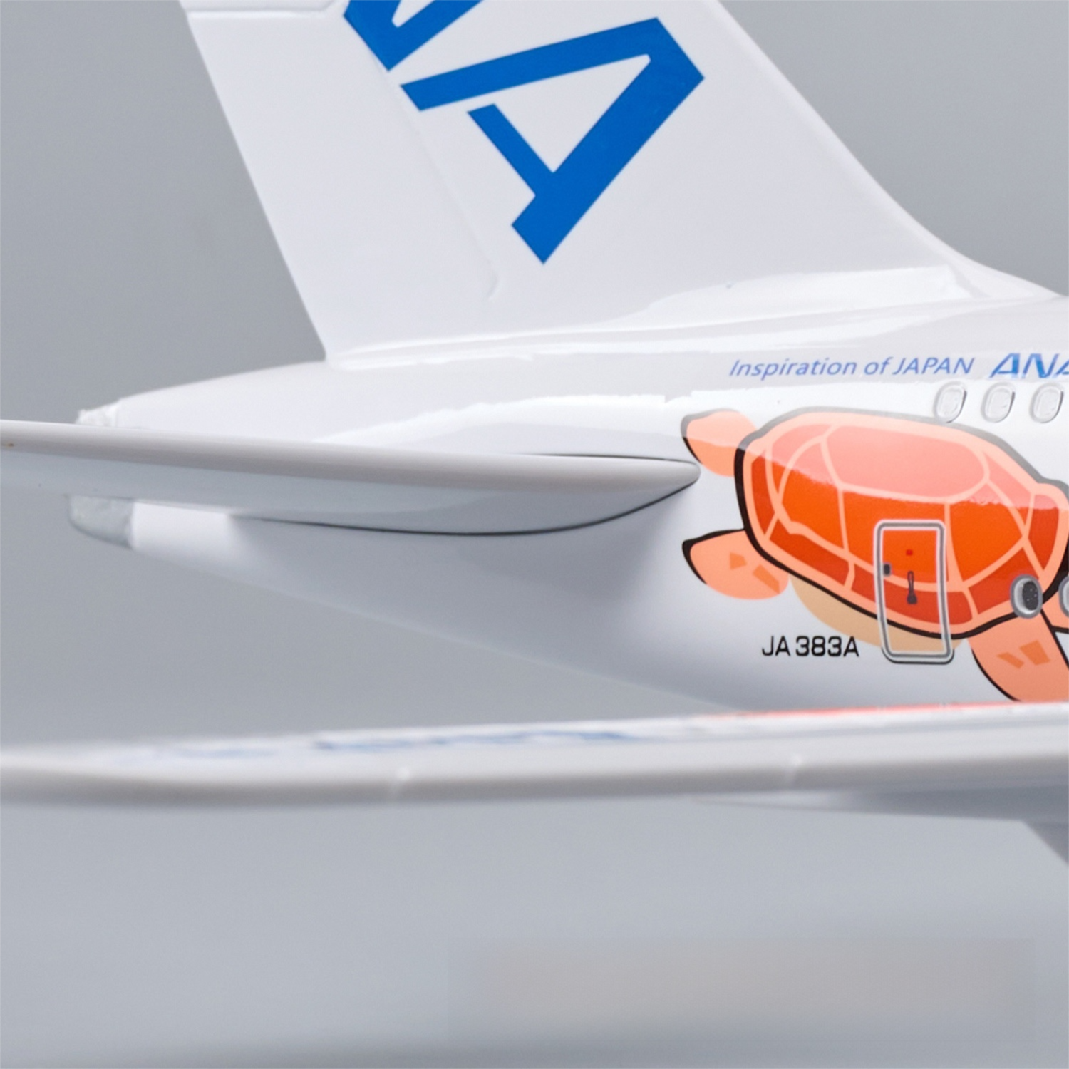 A380 ANA TORTUGA NARANJA - ESCALA 1/160 - 47 CM - 18,5 PULGADAS - MODELO DE AVIÓN