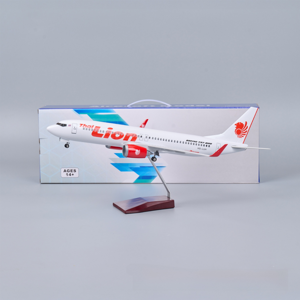 Boeing 737 Thai Lion Air – Scale 1:80 (47 cm / 18.5 in)