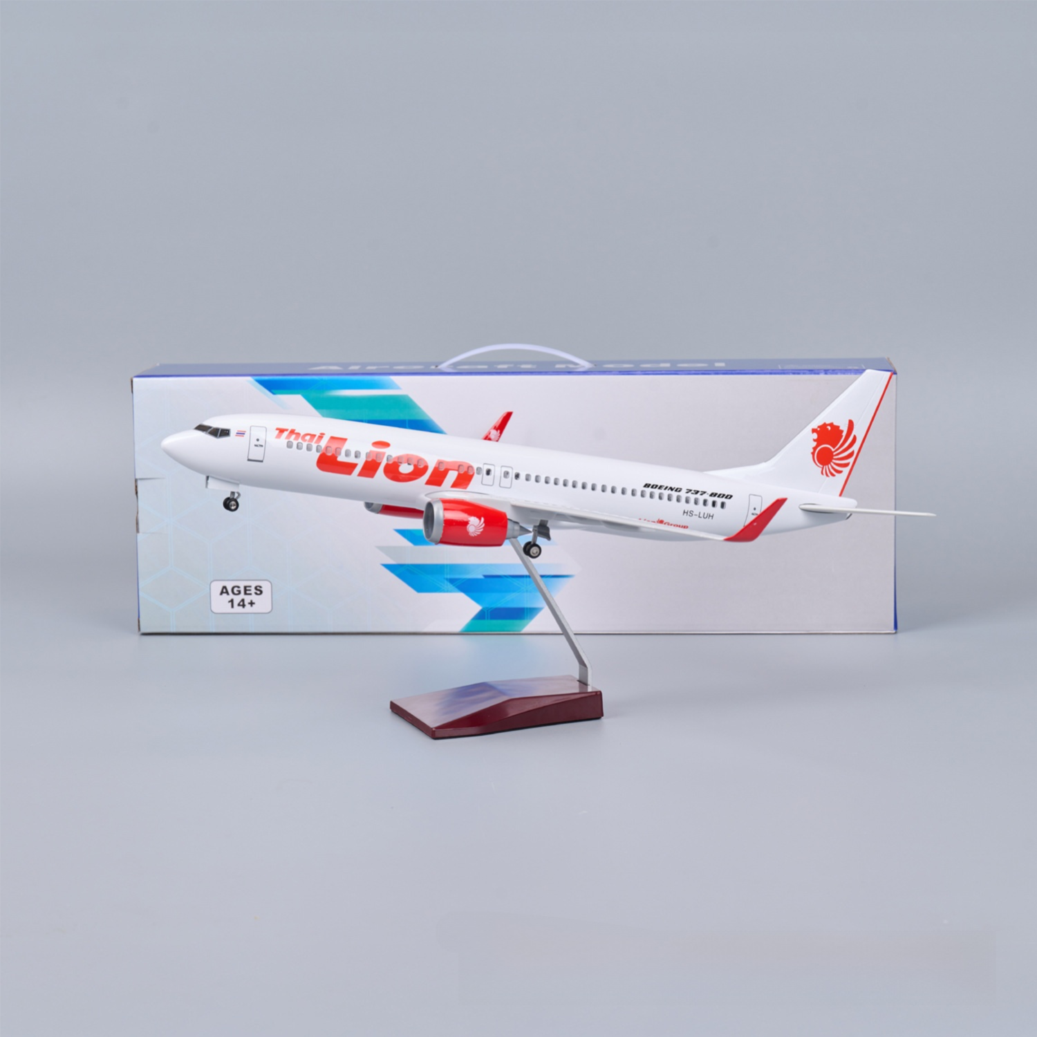 Boeing 737 Thai Lion Air – Scale 1:80 (47 cm / 18.5 in)