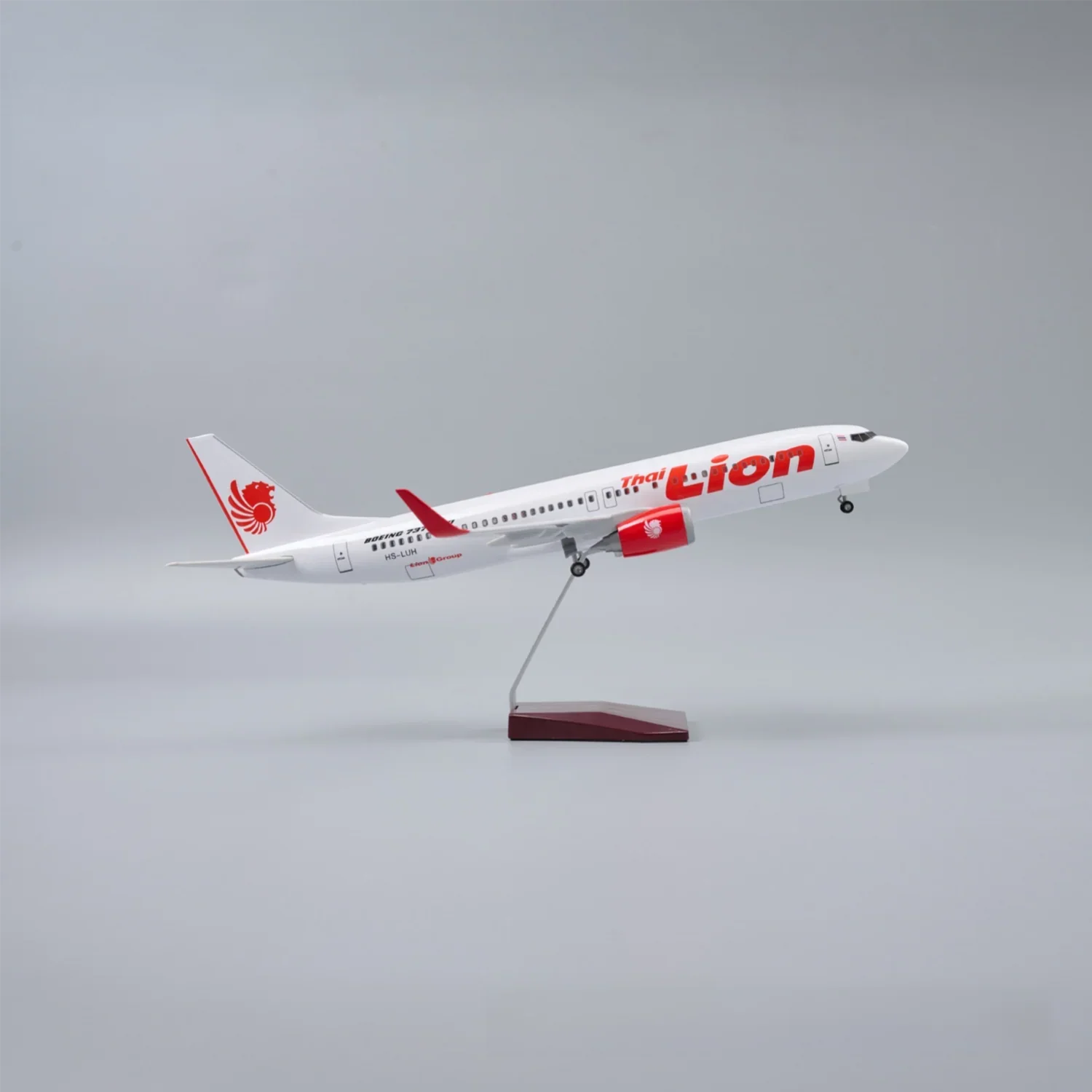 Boeing 737 Thai Lion Air – Escala 1:80 (47 cm / 18,5 pulgadas) - Gallery 1