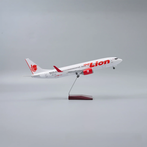 Boeing 737 Thai Lion Air – Scale 1:80 (47 cm / 18.5 in)