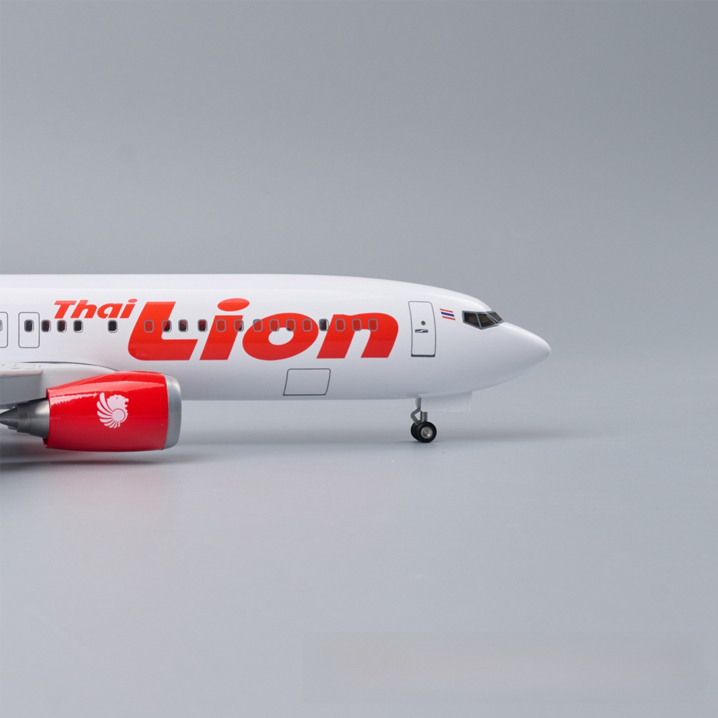 Boeing 737 Thai Lion Air – Scale 1:80 (47 cm / 18.5 in)