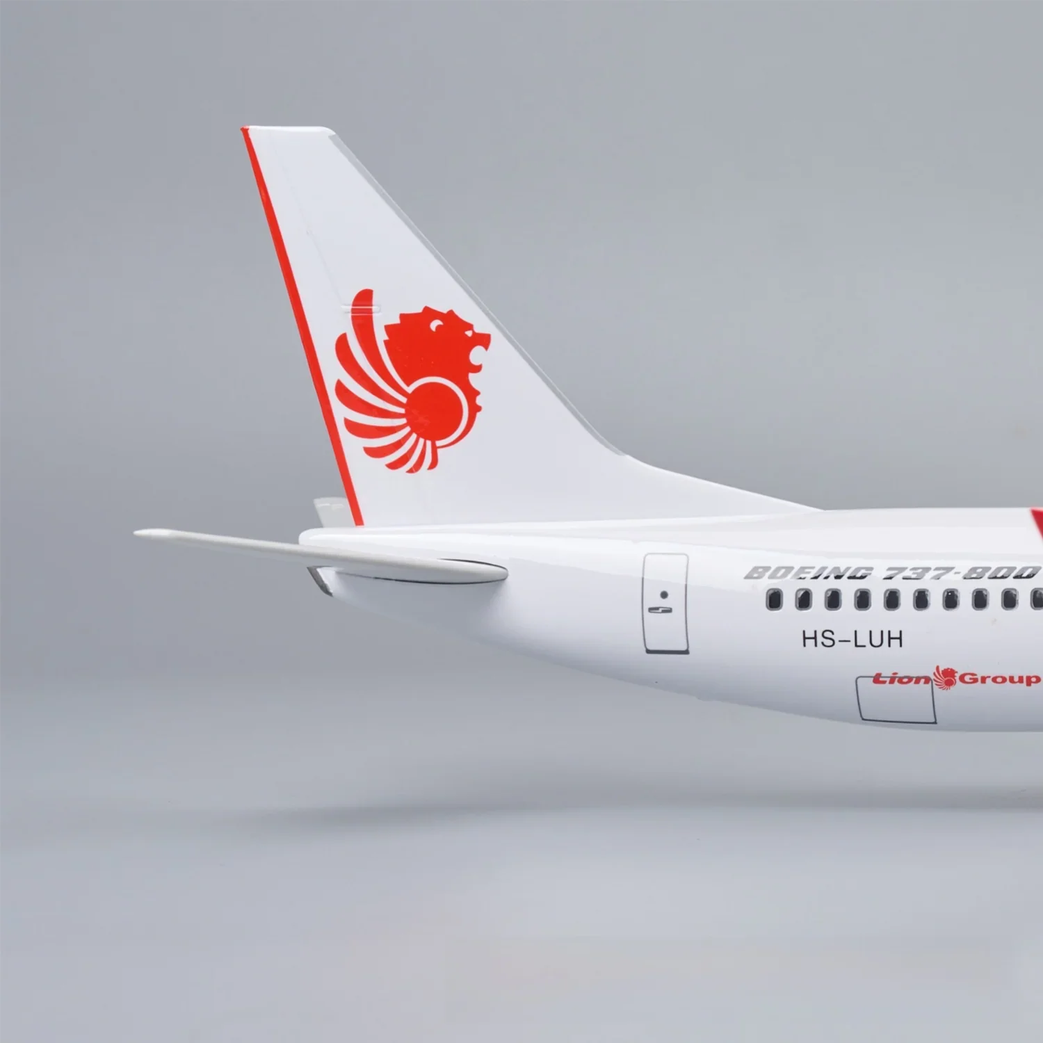 Boeing 737 Thai Lion Air – Escala 1:80 (47 cm / 18,5 pulgadas) - Gallery 6